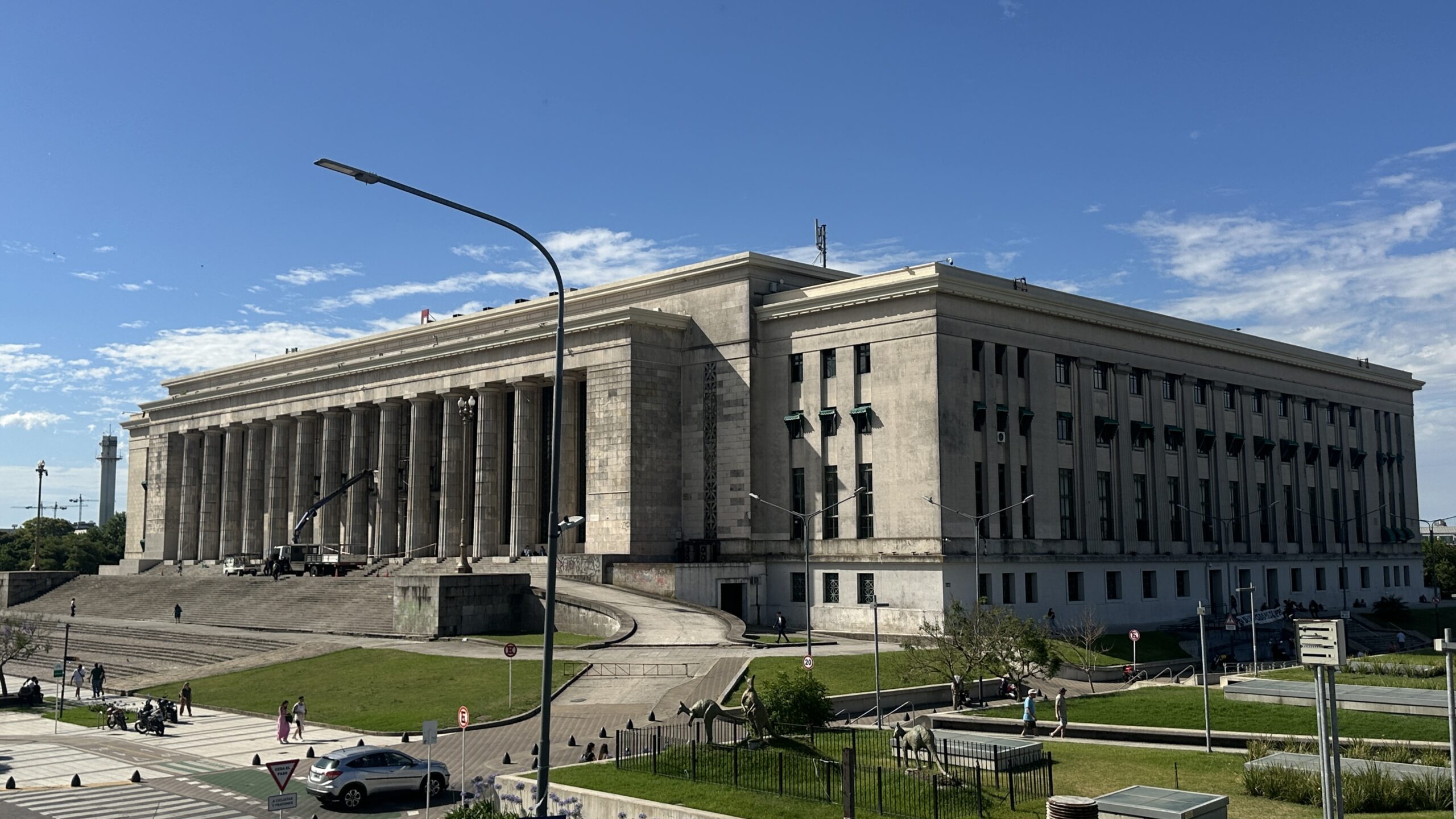 Facultad de Derecho de la UBA en Buenos Aires, punto clave en nuestros tours privados de FTR Tours.